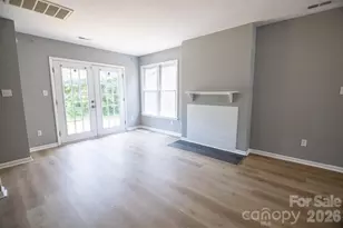 3142 Driftwood Dr, Charlotte, NC 28205 - Photo 5