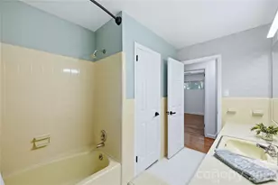 7008 Linda Lake Dr, Charlotte, NC 28215 - Photo 27