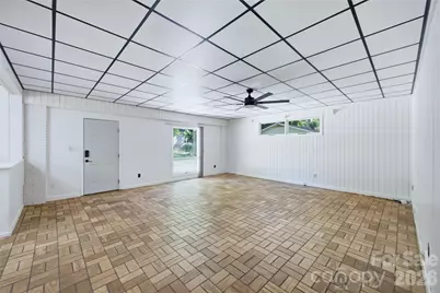7008 Linda Lake Drive, Charlotte, NC 28215 - Photo 29