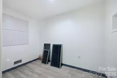 7008 Linda Lake Drive, Charlotte, NC 28215 - Photo 31