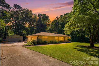 7008 Linda Lake Drive, Charlotte, NC 28215 - Photo 47