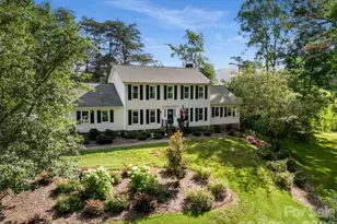 1171 37th Ave Dr NE, Hickory, NC 28601 - Photo 1
