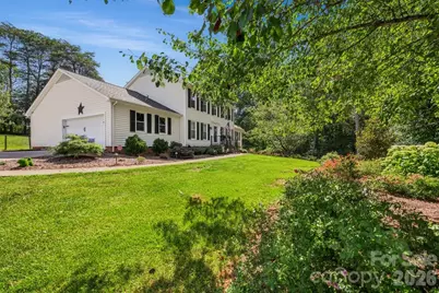 1171 37th Avenue Drive NE, Hickory, NC 28601 - Photo 3