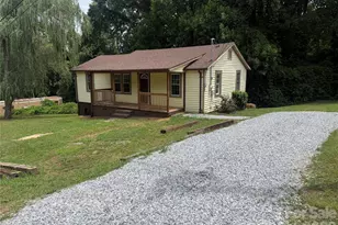 276 Kathy St, Marion, NC 28752 - Photo 3