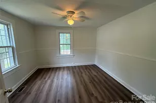 276 Kathy St, Marion, NC 28752 - Photo 9