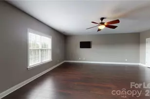 8517 Delamere Ln, Charlotte, NC 28269 - Photo 33