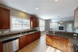 8517 Delamere Ln, Charlotte, NC 28269 - Photo 9