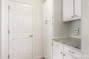5020 Glenbrier Dr, Charlotte, NC 28212 - Photo 13