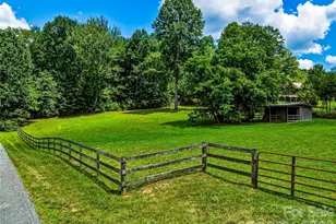 150 Rainbow View Dr, Fletcher, NC 28732 - Photo 5