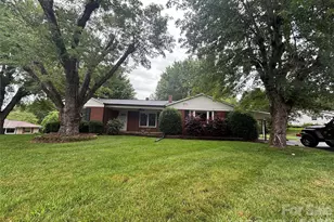 327 Arrowood St SE, Lenoir, NC 28645 - Photo 1