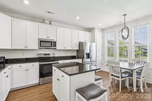 8410 Profit Ln, Charlotte, NC 28215 - Photo 11