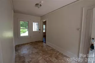 2505 Shelton Ave, Statesville, NC 28677 - Photo 3