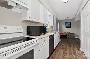 11117 Park Rd, Charlotte, NC 28226 - Photo 13