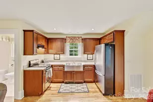 1333 Solomon Cir, Hendersonville, NC 28739 - Photo 41