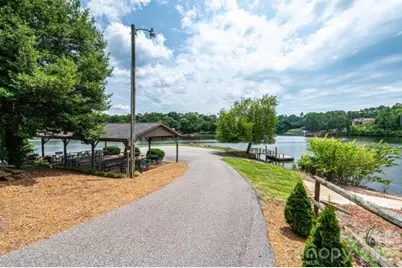 5976 Gold Creek Estate Drive, Hickory, NC 28601 - Photo 37