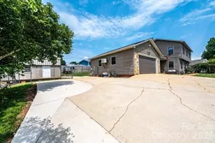 5976 Gold Creek Estate Dr, Hickory, NC 28601 - Photo 5