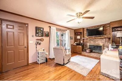 5976 Gold Creek Estate Drive, Hickory, NC 28601 - Photo 27