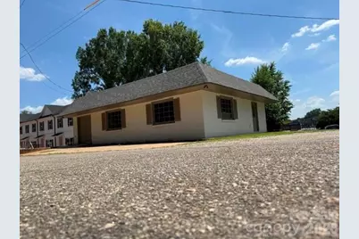 1295 N Main Avenue, Newton, NC 28658 - Photo 9