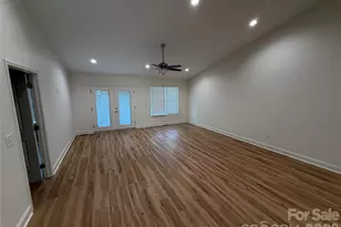 302 E Boyd St, Maiden, NC 28650 - Photo 3