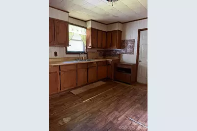 480 Hawkins Road, Union, SC 29379 - Photo 5