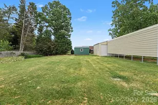 1138 Graham St, Claremont, NC 28610 - Photo 15
