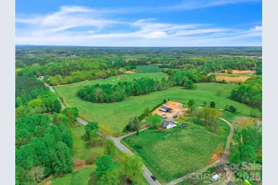 1376 Lowrance Road, Catawba, NC 28609 - Photo 3