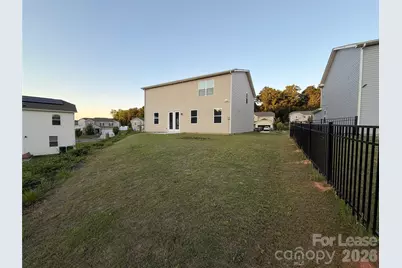 7024 Maple Run Circle, Charlotte, NC 28215 - Photo 11