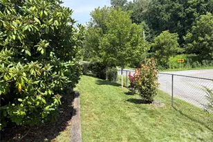 256A Bruce Rd, Mars Hill, NC 28754 - Photo 3