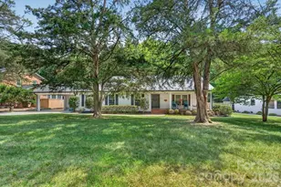 4124 Bridgewood Ln, Charlotte, NC 28226 - Photo 1