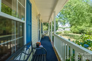 6421 Whitewater Dr, Charlotte, NC 28214 - Photo 3