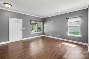 10327 Barrands Ln, Charlotte, NC 28278 - Photo 3