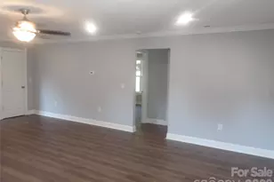 339 W 11th St, Oakboro, NC 28129 - Photo 3