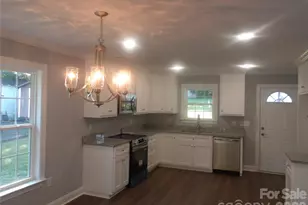 339 W 11th St, Oakboro, NC 28129 - Photo 5
