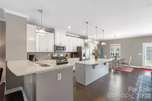 2023 Sage Park Dr, Charlotte, NC 28217 - Photo 9