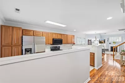 806 Rock Lake Glen, Fort Mill, SC 29715 - Photo 7