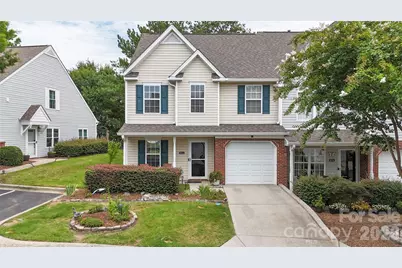 806 Rock Lake Glen, Fort Mill, SC 29715 - Photo 3