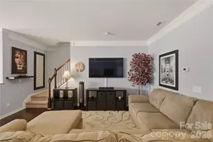 2433 Diplomat Ln, Charlotte, NC 28210 - Photo 9