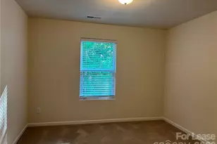 7617 Malden Park Dr, Charlotte, NC 28215 - Photo 35
