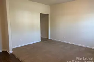 7617 Malden Park Dr, Charlotte, NC 28215 - Photo 3