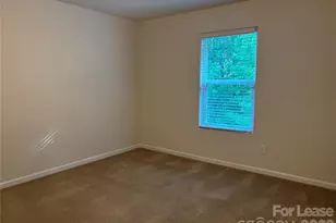 7617 Malden Park Dr, Charlotte, NC 28215 - Photo 27