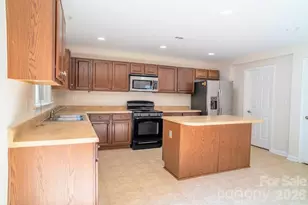 9411 Seamill Rd, Charlotte, NC 28278 - Photo 11
