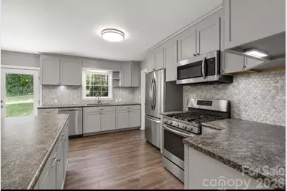 615 Fernwood Drive, Albemarle, NC 28001 - Photo 3