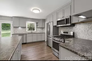 615 Fernwood Dr, Albemarle, NC 28001 - Photo 3