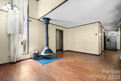 828 Manchester Street SW, Lenoir, NC 28645 - Photo 3