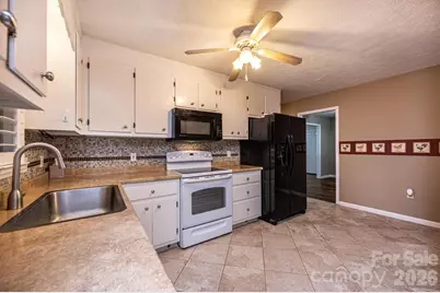 185 Hickman Avenue, Hudson, NC 28638 - Photo 11