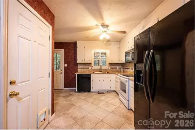 185 Hickman Avenue, Hudson, NC 28638 - Photo 15
