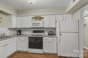 7034 Quail Hill Rd, Charlotte, NC 28210 - Photo 5