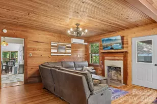 61 Bo Diddly Ln, Cedar Mountain, NC 28718 - Photo 9