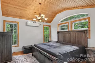 61 Bo Diddly Ln, Cedar Mountain, NC 28718 - Photo 33