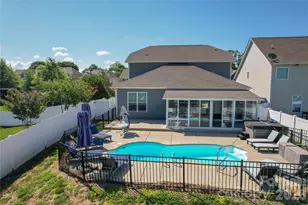 109 E Americana Dr, Mooresville, NC 28115 - Photo 3